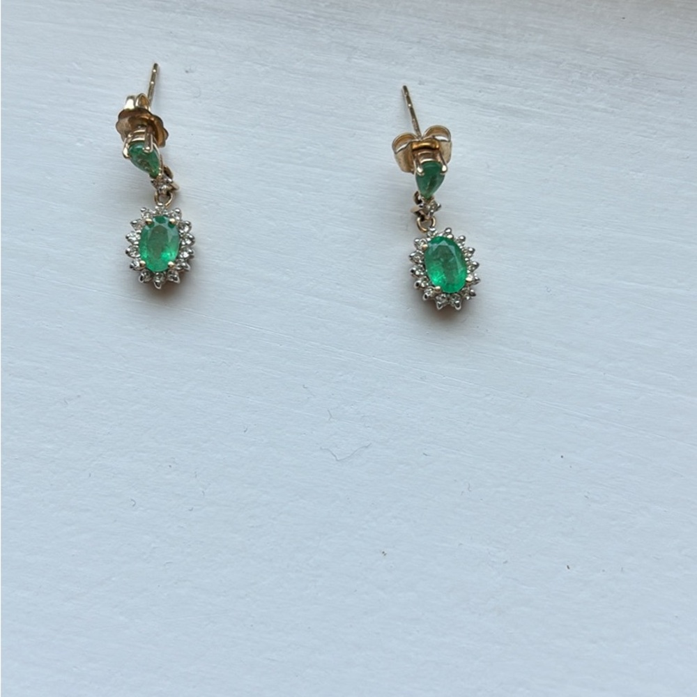 14K gold natural emerald pendant and earrings set - Picture 3 of 7